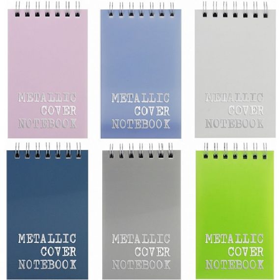 Блокнот А-7 60аркушів клітинка, спіраль верхня, пластикова обкладинка металік Асорті